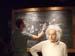 0.0.1.8 Manuel löst Aufgaben, die ihm Einstein gestellt hat