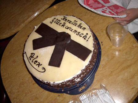 Was wre eine Schwarzgurtbestandeneprfungsfeier ohne passenden Kuchen